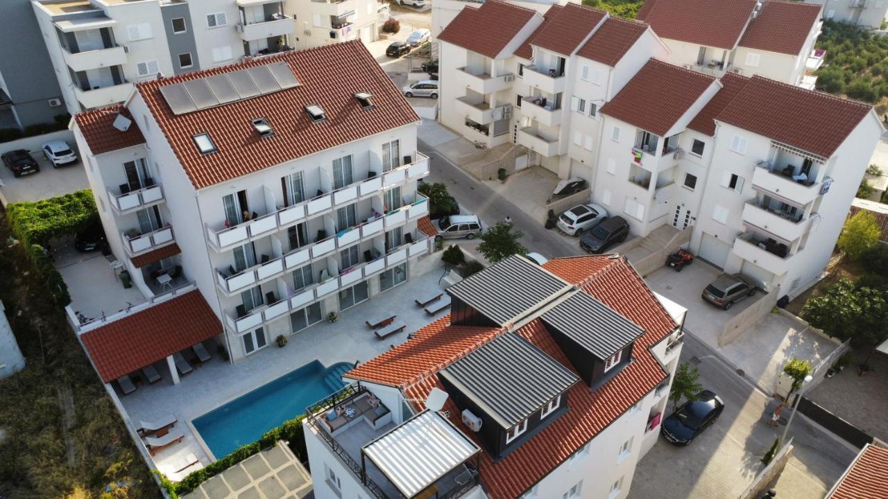 Villa Amorena - Adults Only Bol Dış mekan fotoğraf