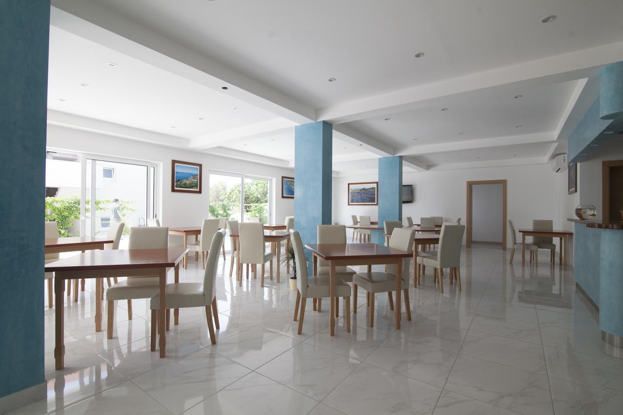 Villa Amorena - Adults Only Bol Dış mekan fotoğraf